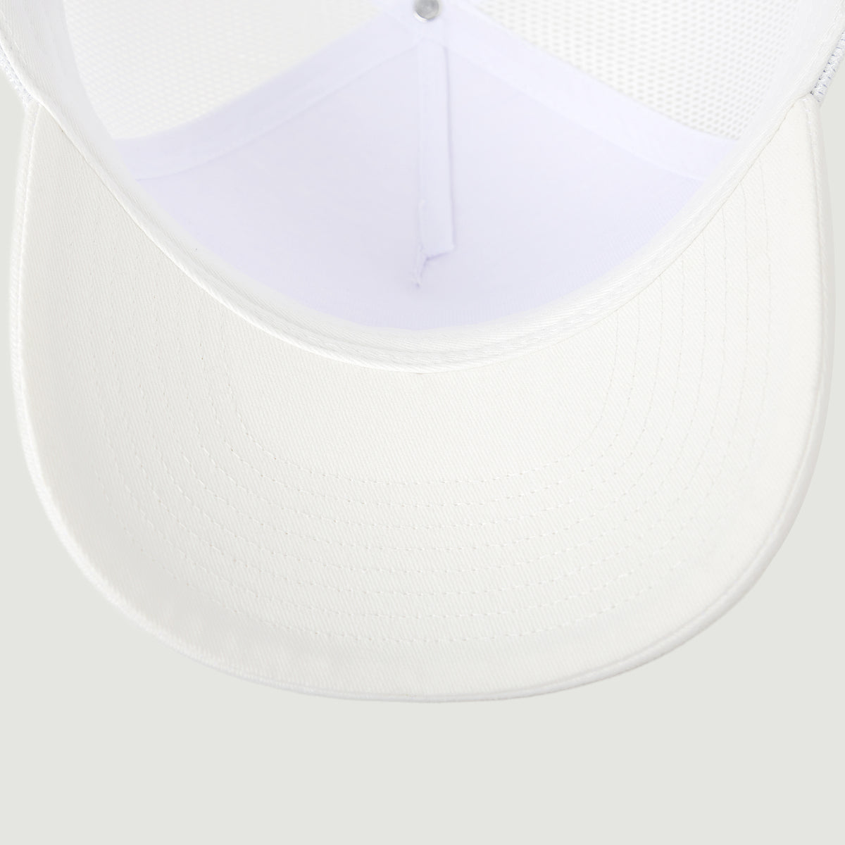 TRANSCEND 3.0 | WHITE TRUCKER HAT