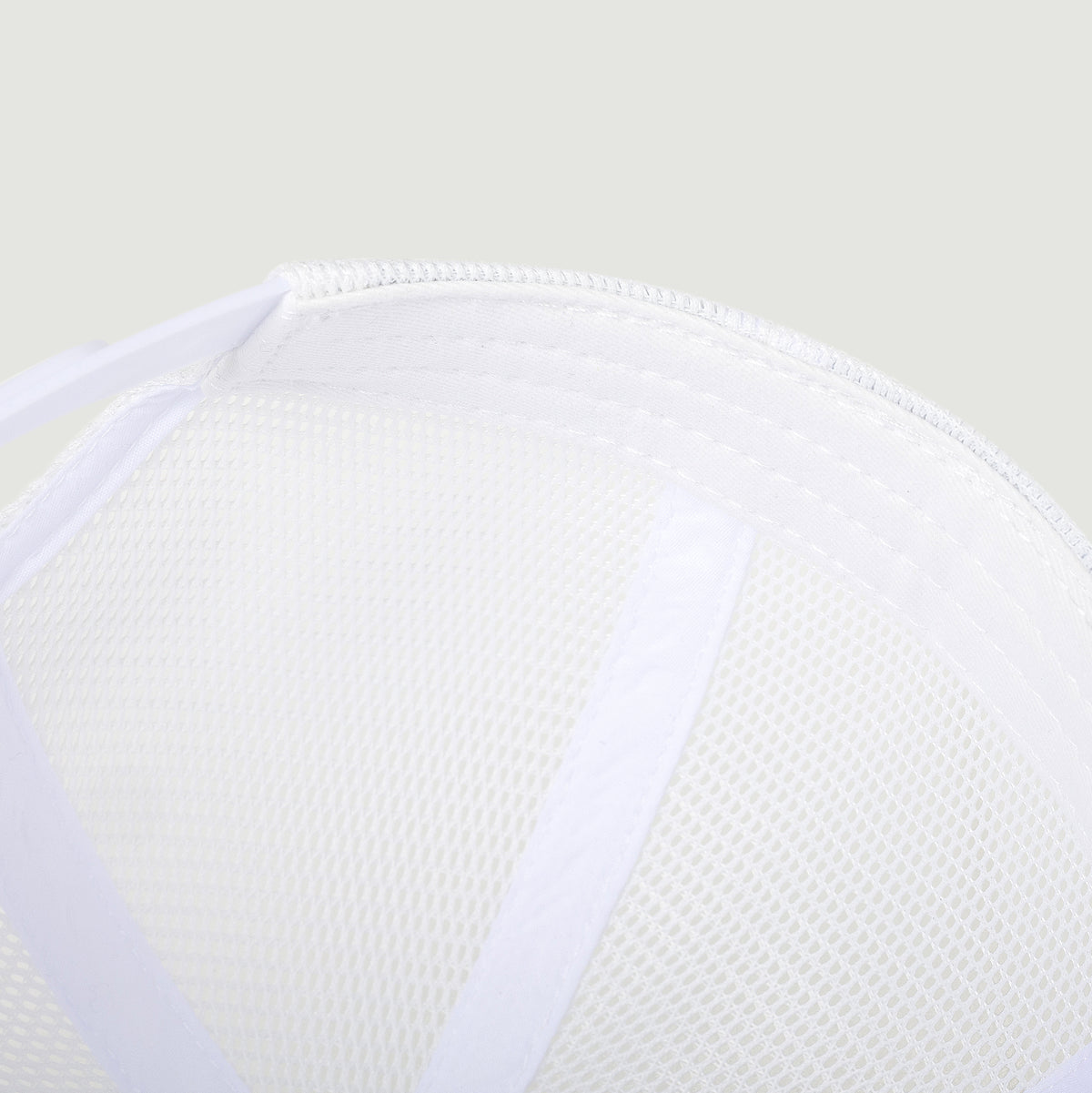 TRANSCEND 3.0 | WHITE TRUCKER HAT