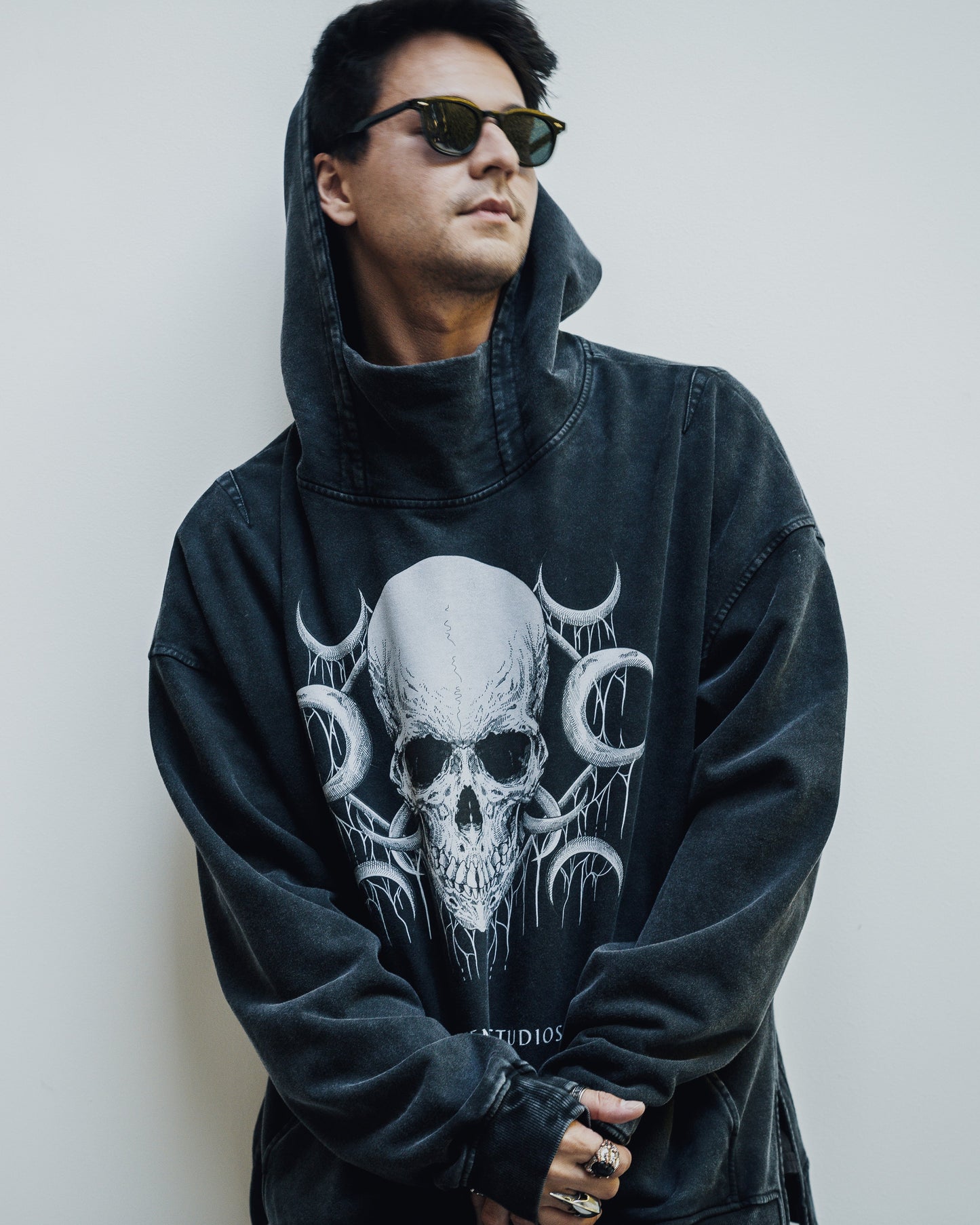 SKULL_TECH HOODIE [black, gray, tan]