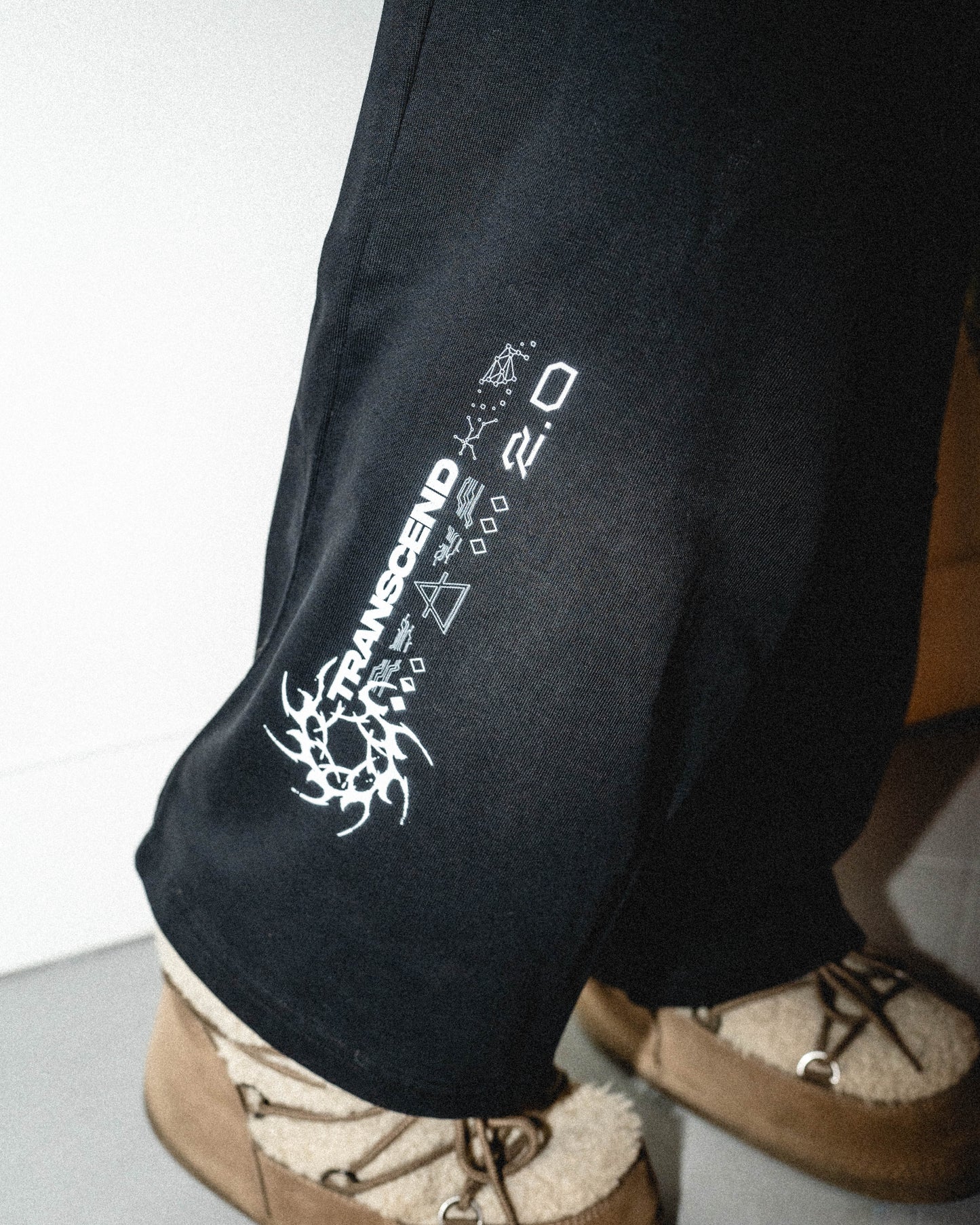 2.0 FADED_SWEATS [black]